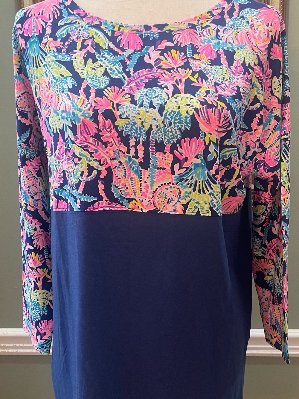Lilly Pulitzer Colorful Finn Top. (NWOT)